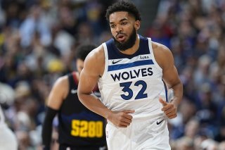Karl-Anthony Towns (32) et les Wolves mènent 2-0 face à Denver KEYSTONE/AP/David Zalubowski